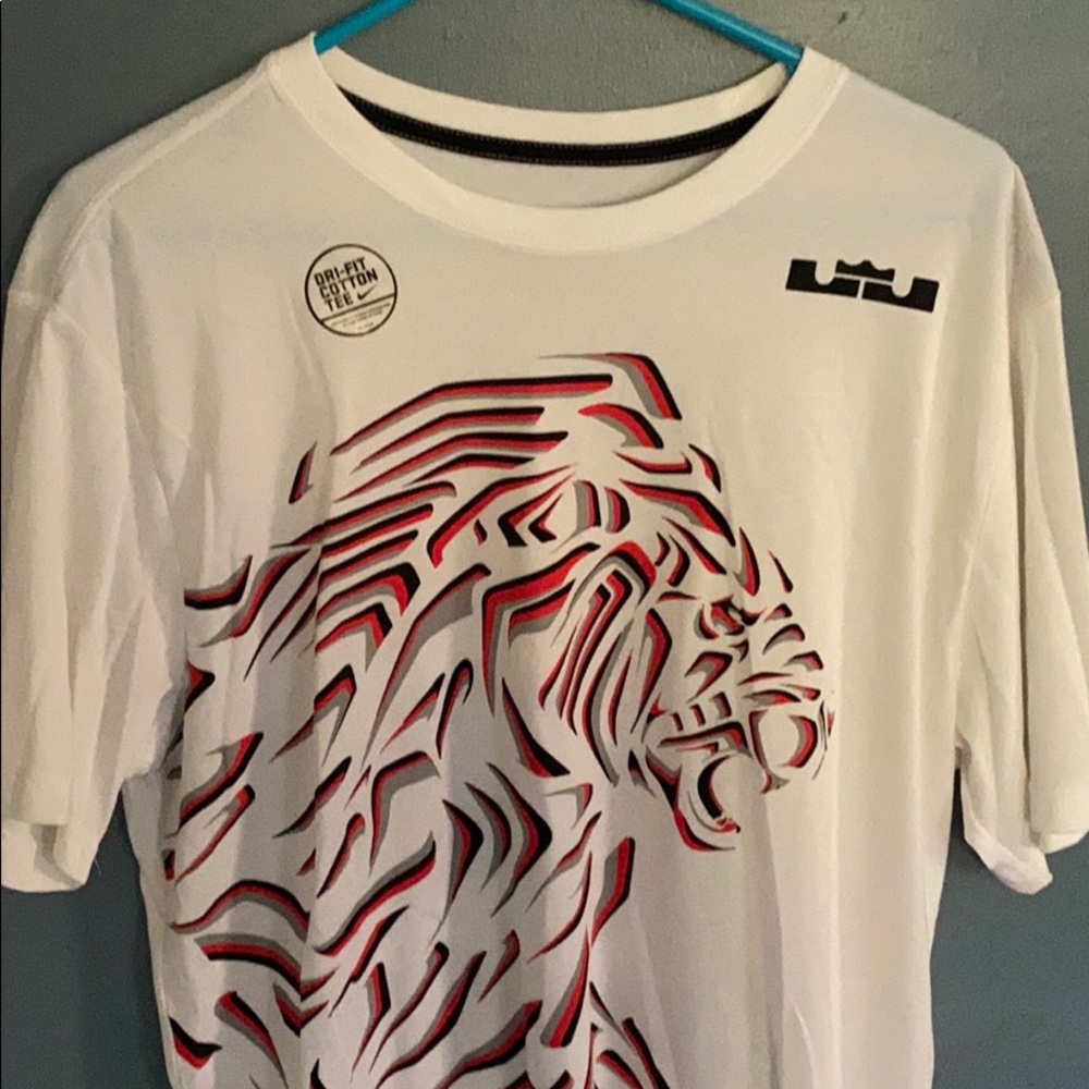 Men’s Nike T Shirt